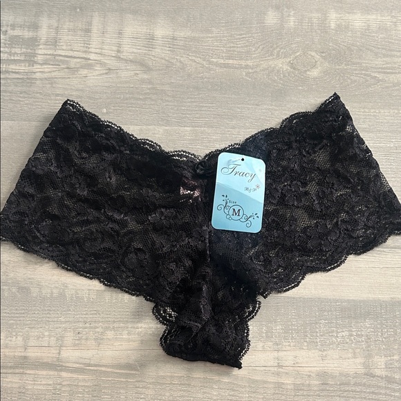 Tracy -  Lace Cheeky Panties - Blk & White - Size Medium (Set of 2) NWT - Picture 4 of 8